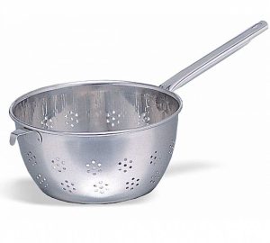 PASSOIRE A QUEU INOX 22 CM